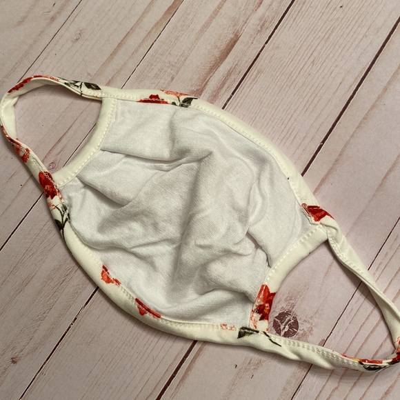 Floral mask👗🛍 - Picture 3 of 3